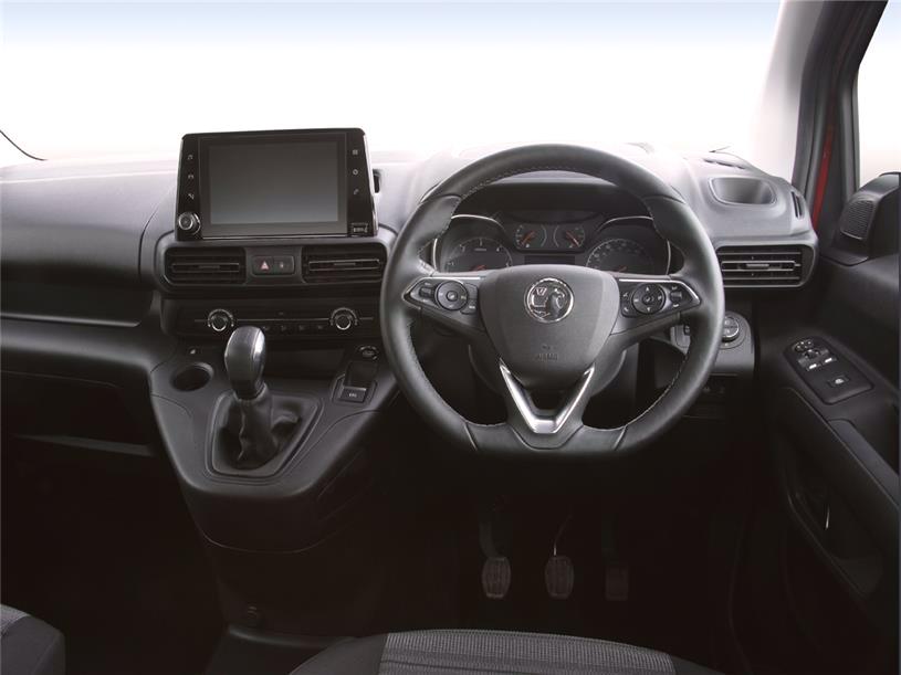 3816409 100kW Ultimate 52kWh 5dr Auto