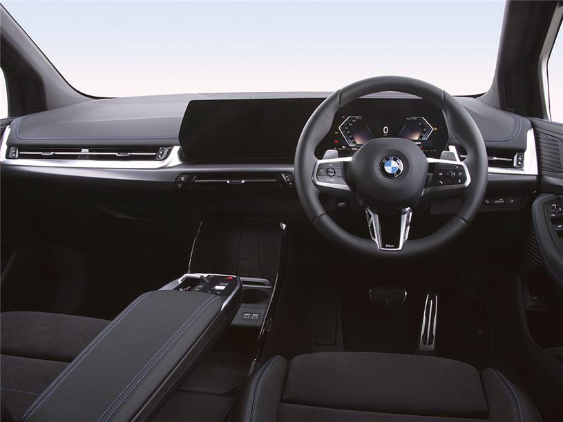 2250250 220i MHT Luxury 5dr DCT [Tech Plus Pack]